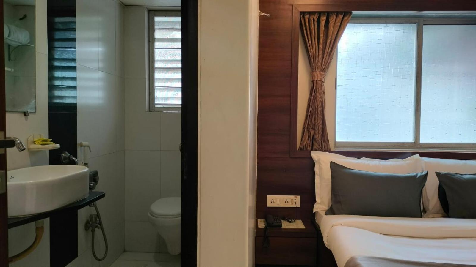 Hotel Sai Nidhi Executive-Mindspace Airoli Нави Мумбаи Экстерьер фото